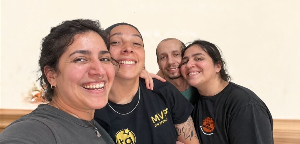 El equipo de Don Angelito sonriendo juntos